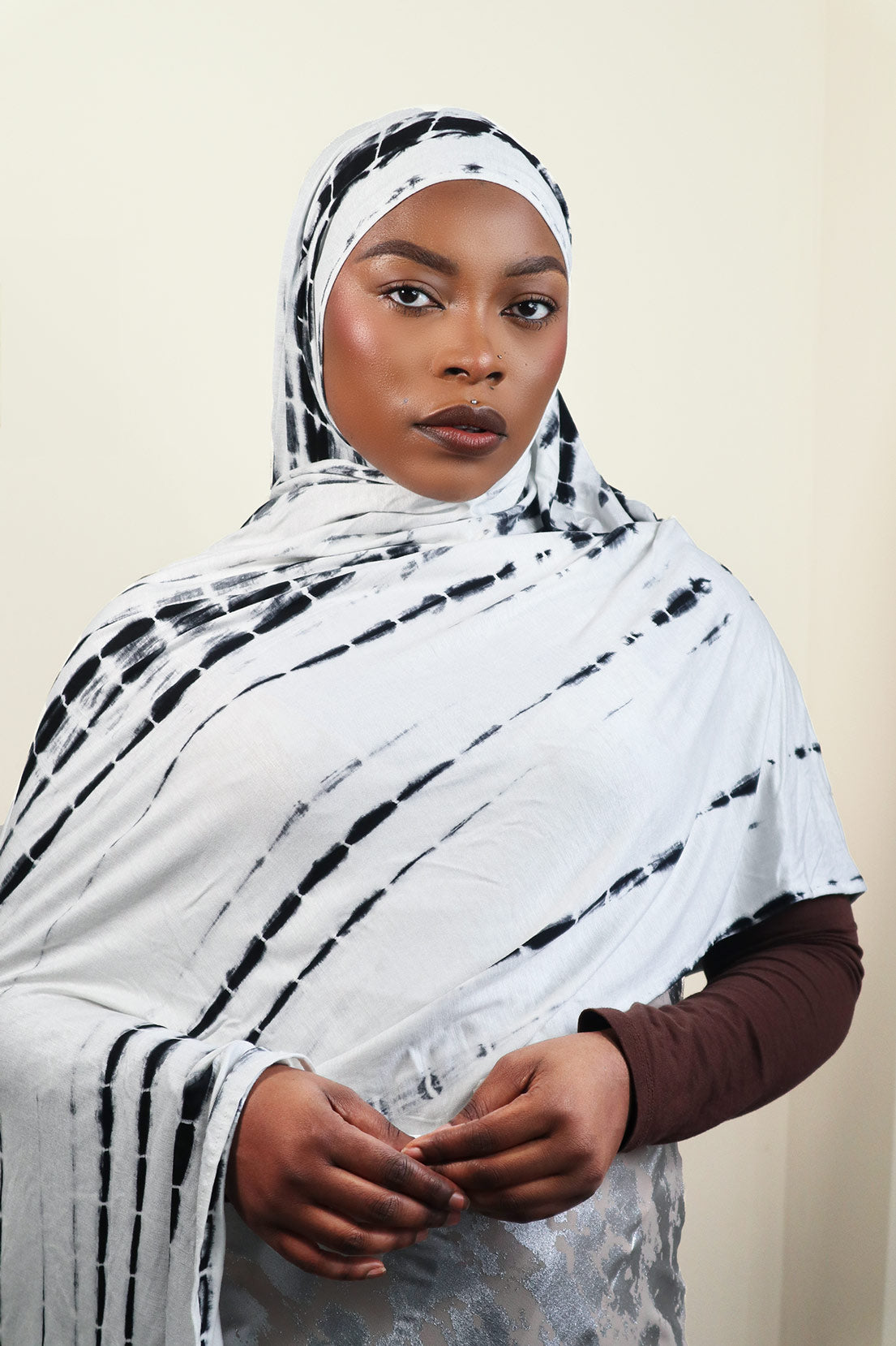 TIE DYE HIJAB - BLACK AND WHITE