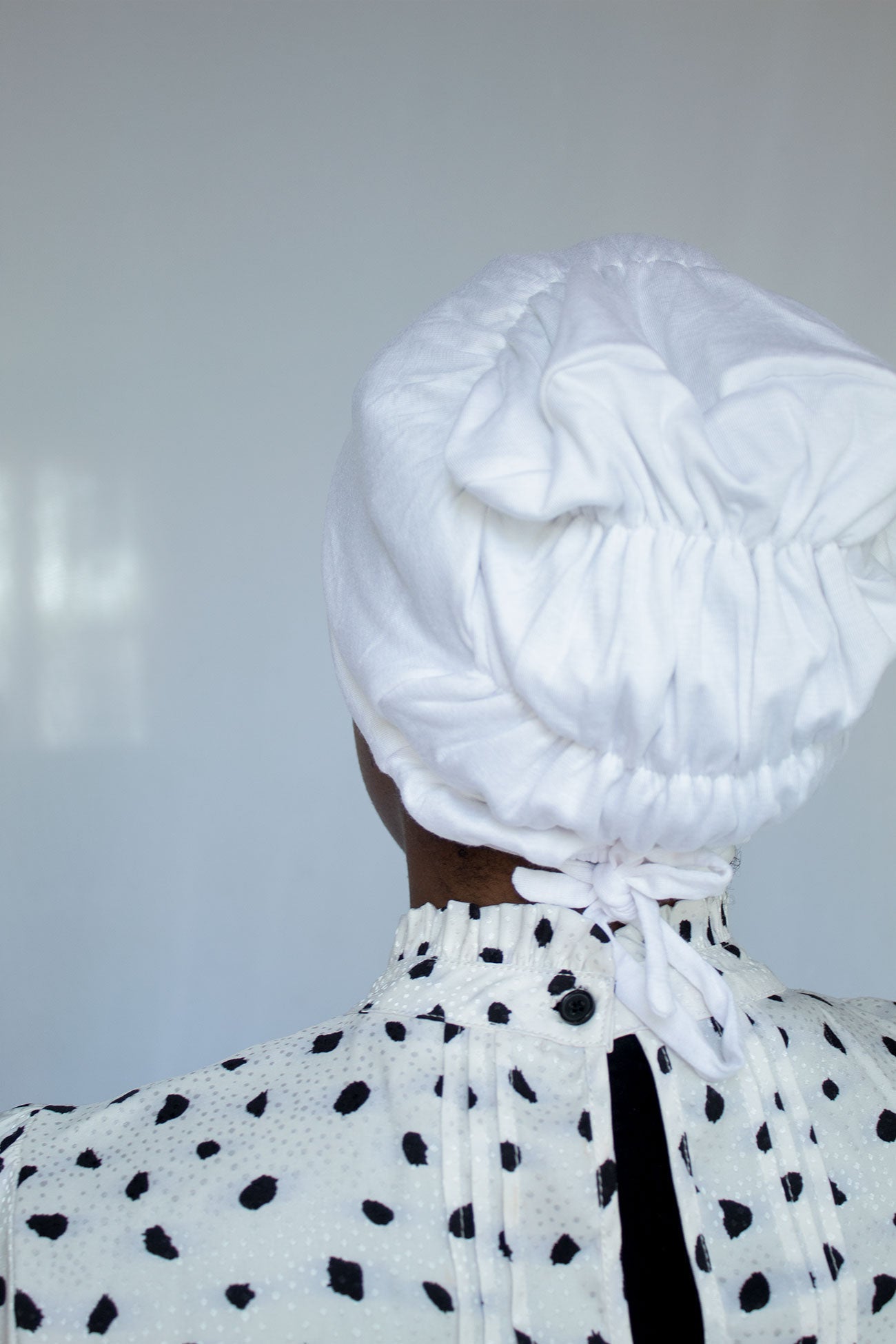 SLIK-BLEND SATIN UNDERSCARF-  WHITE